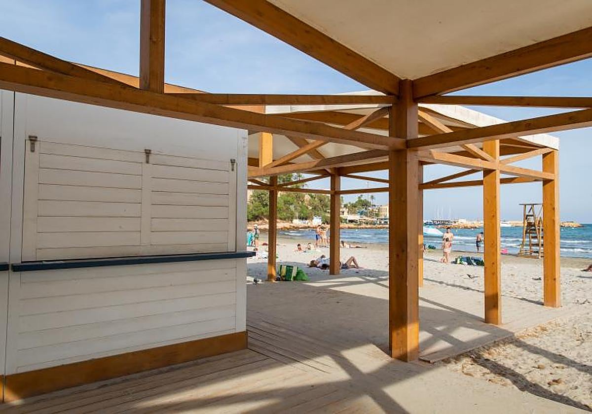 The beach bars will return to the beaches of Orihuela next Holy Week